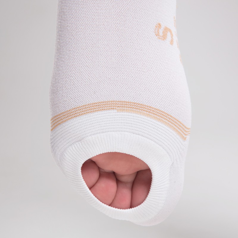 Anti-Thrombosestrümpfe LIPOTHROMBO AG - Lipoelastic.at