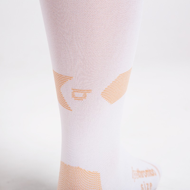 Anti-Thrombosestrümpfe LIPOTHROMBO AG - Lipoelastic.at